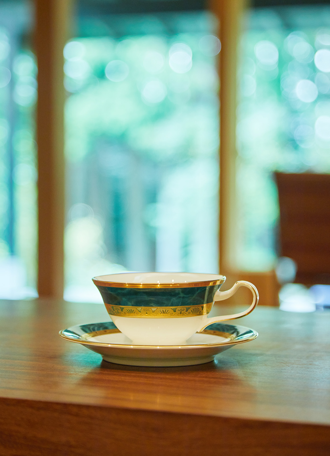 鈍考 donkou／喫茶 芳 Kissa Fang